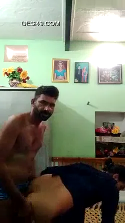 डॉगीस्टाइल में पति ने भाभी की बुर चोदी पाकिस्तानी बीएफ वीडियो — screenshot 1