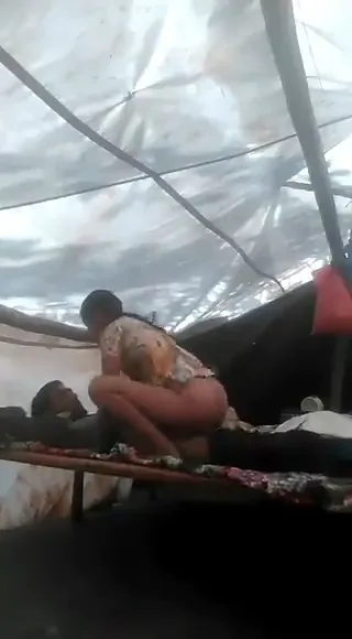 गांव की रंडी ने मोटी गांड पटकते हुए कस्टमर के लंड को जोरदार चोदा देसी सेक्स हिंदी बीएफ वीडियो — screenshot 1
