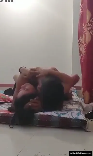 मिशनरी स्टाइल में लड़कियों को चोदो मजा आता है देसी चुदाई वीडियो — screenshot 2