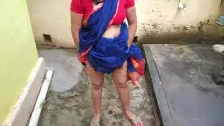 खुले में मूत रही देसी औरतों का हॉट सेक्सी कंपाइलेशन ब्लू फिल्म वीडियो — screenshot 4