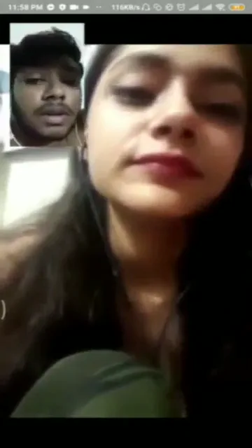 देसी गर्लफ्रेंड ने वीडियो कॉल पर अपने खूबसूरत बड़े बोब्स दिखाते हुए मस्त चुदाई का हिंदी बीएफ — screenshot 3