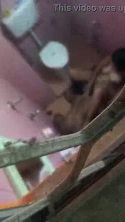 देसी भाभी ने नौकर को चूत चटवाकर गांड चुदाई करवाई हिंदी बीएफ एमएमएस — screenshot 1