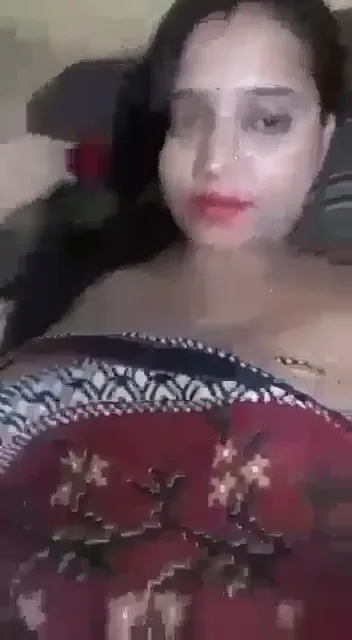 शादी के बाद पति से ठुकी चिकनी चूत एक्स गर्लफ्रेंड बॉयफ्रेंड को दिखाती देसी एमएमएस — screenshot 3
