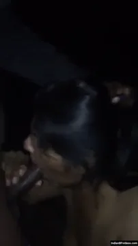 एक साथ दो लंड चुसती बदहवास इंडियन रंडी की देसी ब्लू फिल्म — screenshot 2