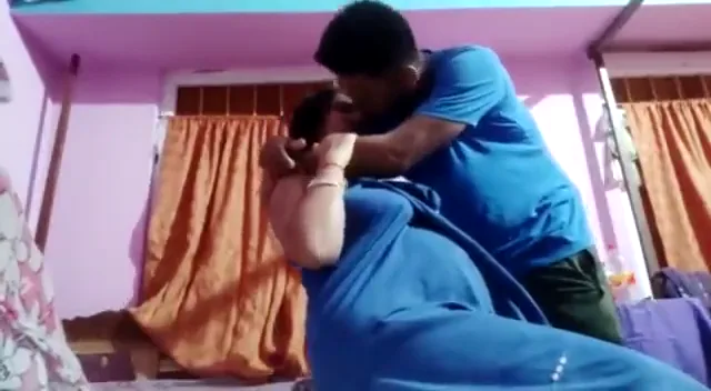 प्रेग्नेंट भाभी ने देवर के साथ चूत चुदाई करवाई देसी सेक्स MMS वीडियो — screenshot 1