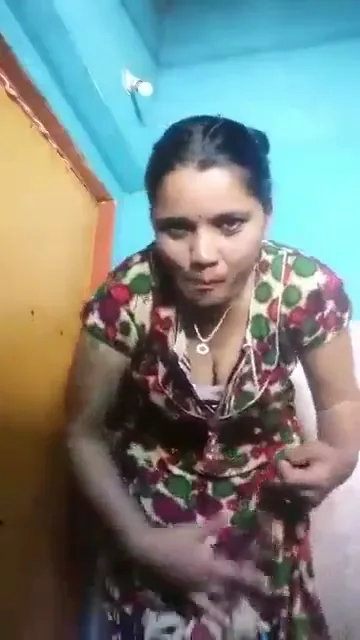 बड़ी गांड वाली दीदी का पूरा न्यूड शो और चूत दिखाने वाली देसी बीएफ वीडियो — screenshot 1