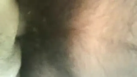 सड़क पर काम करने वाली जवान लड़की की खोपचे में देसी चुदाई वीडियो — screenshot 10