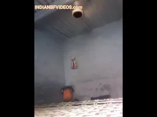 वेबकैम पर भोसडा दिखाती हुई मच्योर देसी आंटी का सेक्स वीडियो — screenshot 2