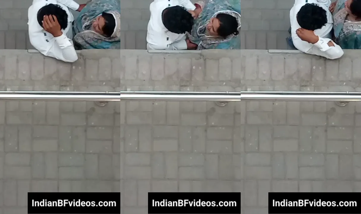 रोड किनारे रंडी औरत ने जवान लड़के का लंड चूसा और चूत रगड़ा देसी बीएफ