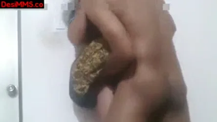 देसी आंटी का मस्त रोमांस जवान सुरेश के साथ गांड चुदाई वाली ब्लू फिल्म — screenshot 6
