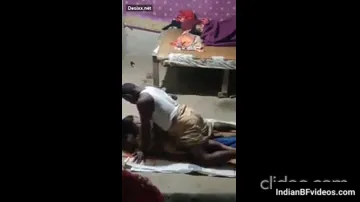 चाचा ने रात को दोनों भतीजी बहनों को चोदा स्पाई कैम में कैद देसी सेक्स वीडियो — screenshot 8