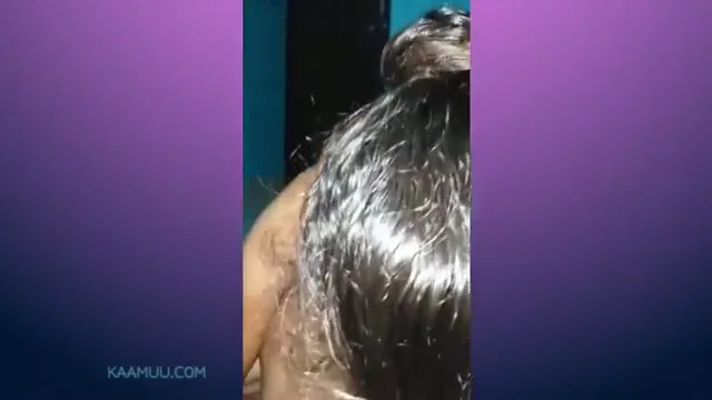 बॉयफ्रेंड की याद में देसी लड़की अपनी चूत में उंगलियां डालकर हस्तमैथुन करती हुई हिंदी बीएफ — screenshot 1