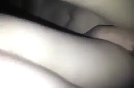 हिंदी कपल की जबरदस्त पलंग तोड़ चुदाई वाली देसी बीएफ सेक्स वीडियो — screenshot 3