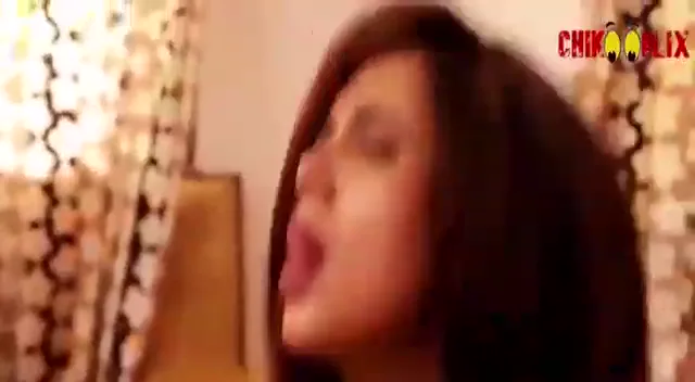 चुदाई की मीठी तकलीफ सहते इंडियन कपल की देहाती चुदाई वीडियो — screenshot 3