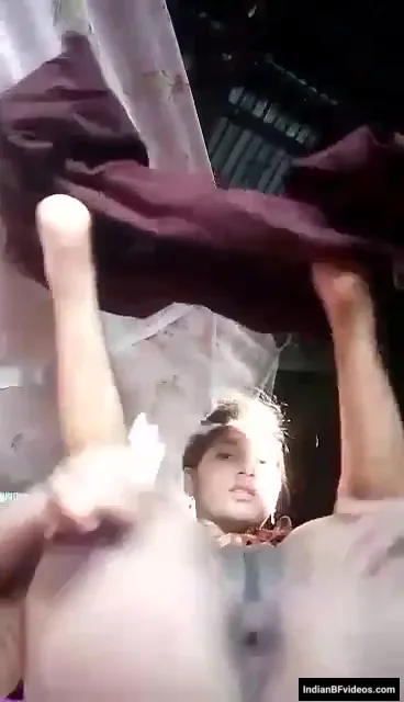 गांव की रंडी लड़की ने गांड दिखाते चूत में बैंगन लिया वीडियो — screenshot 8