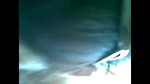 लॉलीपॉप की तरह लंड चाटकर बॉयफ्रेंड को खुश करती देसी गर्ल की चूसने वाली बीएफ — screenshot 3