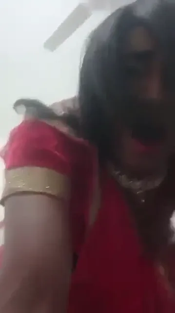 साड़ी पहनी छक्के की मोटी गांड में पीछे से जोरदार देहाती चुदाई गांड bf वीडियो — screenshot 3