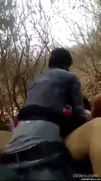 खेतों में पांच लफड़े बाज जोड़ों की देहाती चुदाई हिंदी बीएफ गांव की क्लिप — screenshot 3