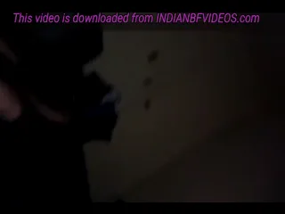 मस्त गर्लफ्रेंड को पेरेंट्स के जाने के बाद चोदा कमरे पर वीडियो