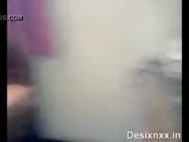 तमिल सेक्सी भाभी ने पति के लंड को चूसकर चुदाई की वीडियो — screenshot 7