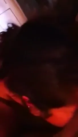इंडियन गर्लफ्रेंड ने बॉयफ्रेंड का लंड मुंह में लेकर जोरदार चूसा — screenshot 2