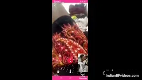 वीडियो कॉल पर गर्लफ्रेंड ने चुपके से चूत दिखाई देसी एमएमएस बीएफ वीडियो — screenshot 1