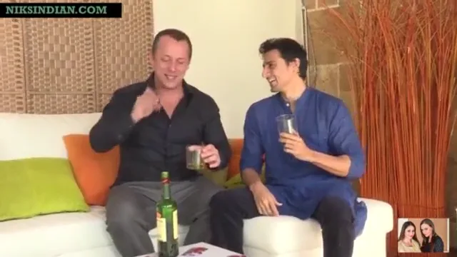 दिवाली में फिरंगी ने इंडियन बीवी को चोदा थ्रीसम बीएफ वीडियो