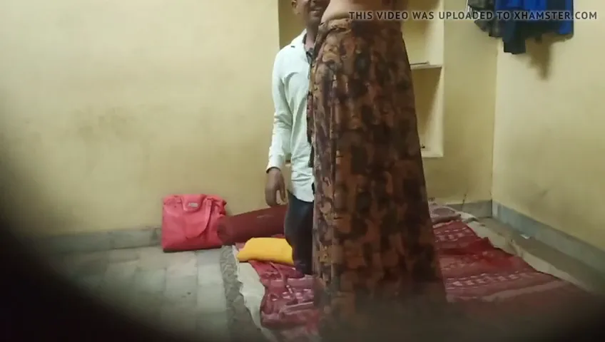 मैक्सी पोल्का उतारकर देसी लड़की चुदाई की तैयारी में लगी हिंदी बीएफ वीडियो