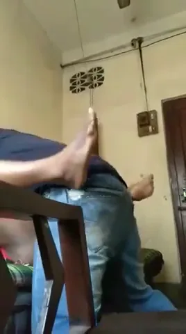 मालिक के बेटे ने मच्योर कामवाली आंटी को किचन में चोदकर चूत भरी देसी बीएफ वीडियो — screenshot 7