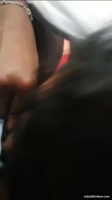 कॉलेज गर्लफ्रेंड बॉयफ्रेंड का लंड चूसते हुए ब्लू फिल्म वीडियो — screenshot 2