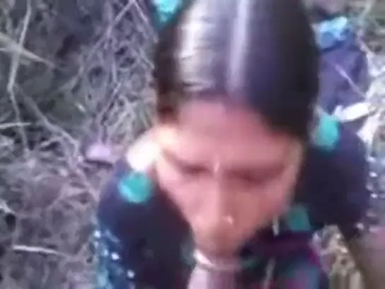 कॉलेज गर्ल ने खेत में देहाती चुदाई करवाई गांव की चूत वीडियो — screenshot 1