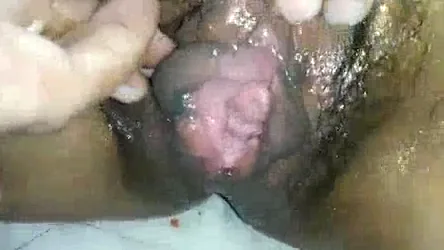 माँ ने लिया बड़ा लंड और जोरदार चुदाई का मजा लिया हिंदी बीएफ वीडियो — screenshot 2