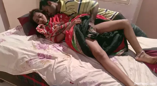 बीवी की चूत पर चांटे मारते हुए जोरदार चुदाई हिंदी बीएफ देसी सेक्स वीडियो