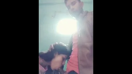 गुलाबी ड्रेस में यंग इंडियन जीएफ की देसी सेक्स चुदाई हिंदी बीएफ वीडियो — screenshot 2