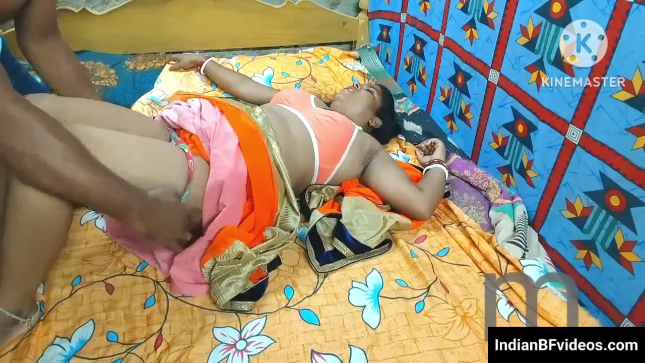 पड़ोसी आंटी के साथ अवैध संबंध का वायरल हिंदी बीएफ वीडियो