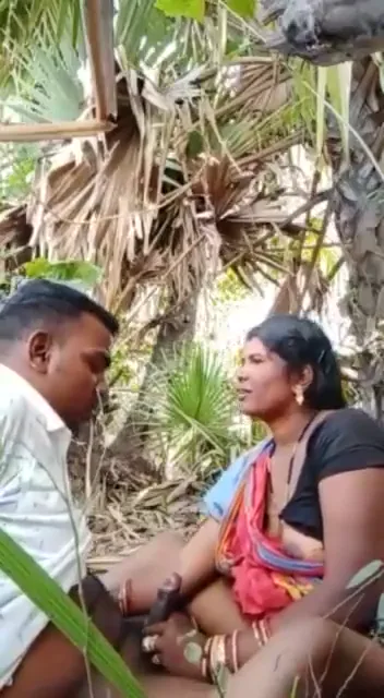 देवर ने देहाती भाभी को गोदी में उठाकर जबरदस्त चुदाई की देसी सेक्स वीडियो — screenshot 1