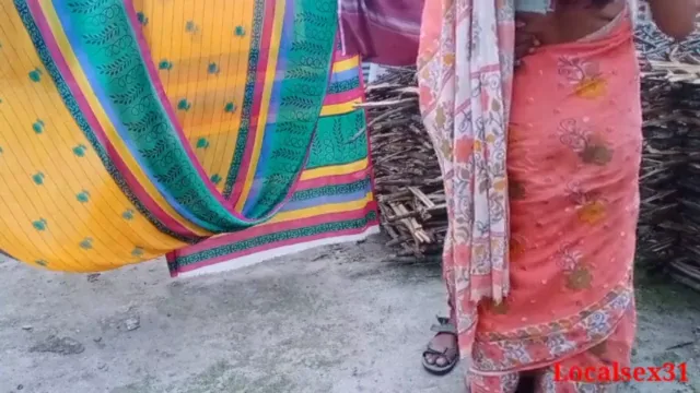 गाँव की भाभी कपड़े सूखाने आई तब देवर ने चूत चोदी देसी बीएफ वीडियो — screenshot 3