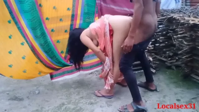 गाँव की भाभी कपड़े सूखाने आई तब देवर ने चूत चोदी देसी बीएफ वीडियो — screenshot 8