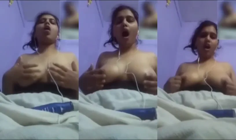 वीडियो कॉल पर सेक्सी लड़की निप्पल छेड़ते हुए देसी चुदाई MMS हिंदी बीएफ वीडियो