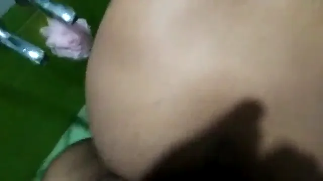 मल्लू कपल की होटल बाथरूम में जोरदार चुदाई मल्लू बीएफ वीडियो