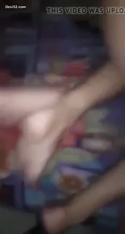 ताबीज पहनी गर्लफ्रेंड की केले जैसे लोड़े से जोरदार देसी चुदाई वीडियो — screenshot 2