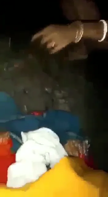 विलेज कॉलगर्ल की रात में दो लंड से हुई जबरदस्त चुदाई देसी सेक्स वीडियो — screenshot 1