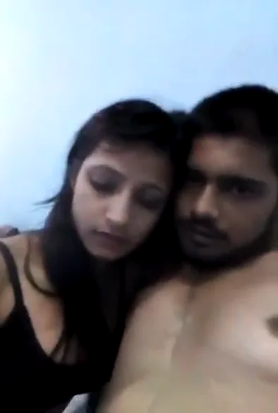 लंड हिला हिलाकर परेशान लड़की की चूत चुदाई और नंगी हरकतें bf वीडियो — screenshot 1
