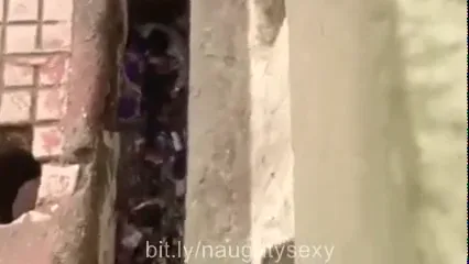 बिहारी भाभी की अंडरब्रिज में चुदाई वीडियो — screenshot 3