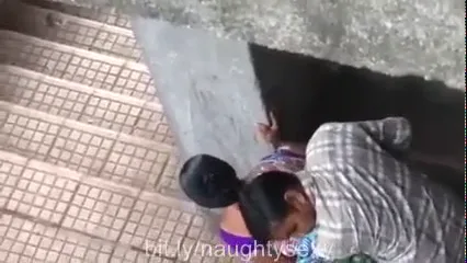 बिहारी भाभी की अंडरब्रिज में चुदाई वीडियो — screenshot 10