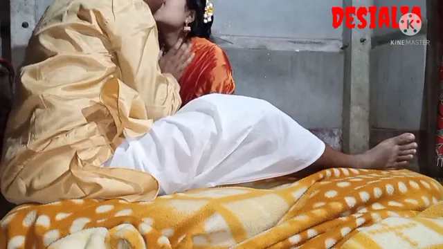 बंगाली सेक्सी कपल की सुहागरात पर जोरदार चुदाई वाली ब्लू फिल्म — screenshot 1