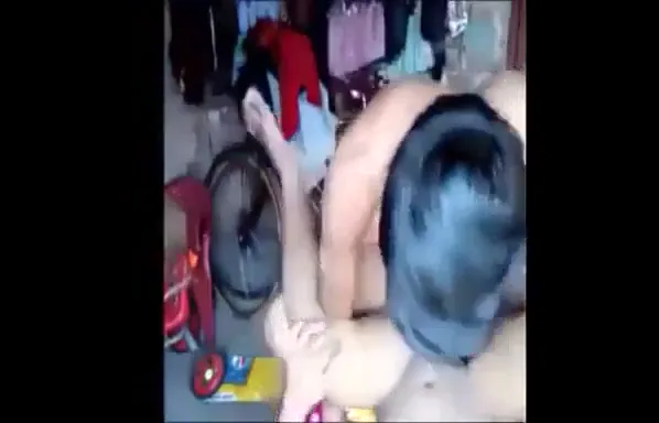 शादीशुदा बंगाली औरत की प्रेमी संग देसी चुदाई हिंदी बीएफ वीडियो — screenshot 7