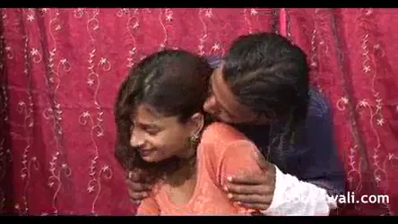 देसी दूधवाली गांव की लड़की के चेहरे पर लंड से वीर्य मलाई लगाने वाला हिंदी बीएफ वीडियो — screenshot 2