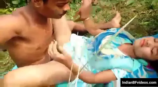 गाँव के जवान लवर की जंगल वाली देहाती चुदाई हिंदी बीएफ वीडियो