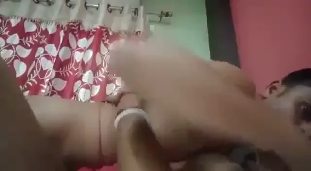कॉलेज देवर ने उम्र से बड़ी भाभी की चूत चोदी जोरदार देसी भाभी सेक्स वीडियो — screenshot 4